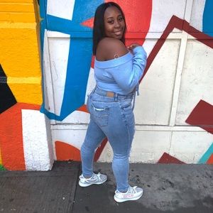 Meet your Posher, Ne'kya